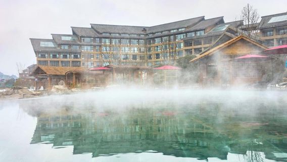 บ่อน้ําพุร้อนโกวซังเบย์