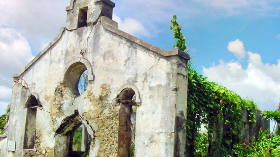 Ruins of the Old Spanish Church of Bonbon