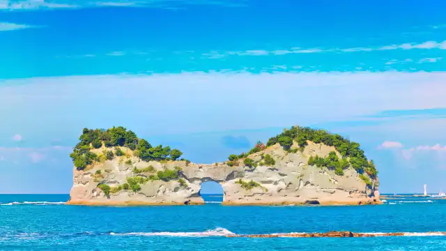 Hotels near Engetsu Island