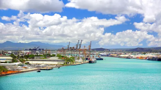 Honolulu Harbor