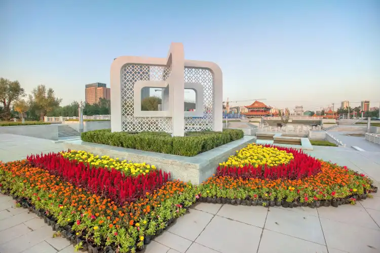 Hotels near China-Arab Axle