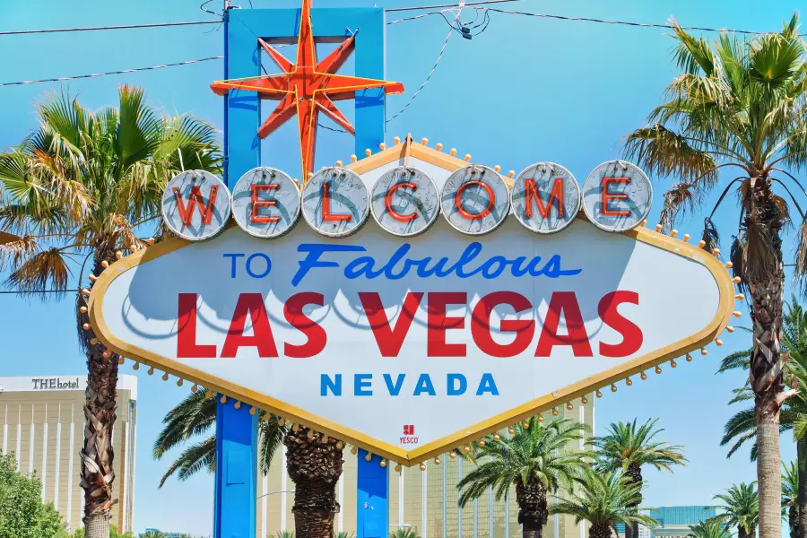 Welcome to Fabulous Las Vegas Sign