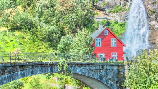 Steinsdalsfossen Waterfall