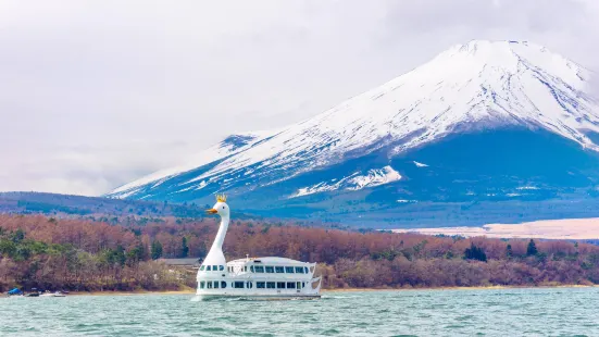 Yamanakako Tourist Boat