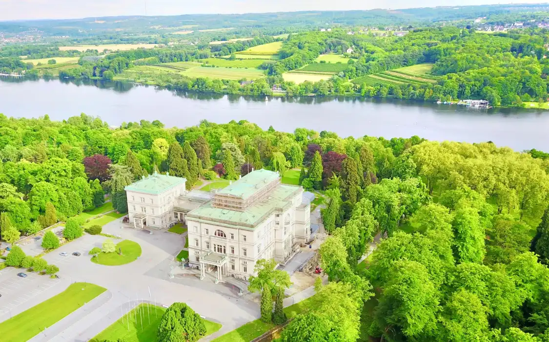 Hotels near Villa Hügel
