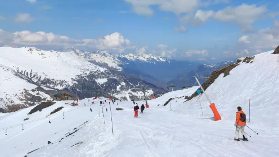 松鳴岩國際滑雪場