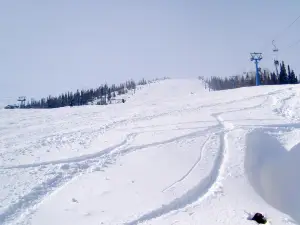 弓長嶺温泉滑雪場