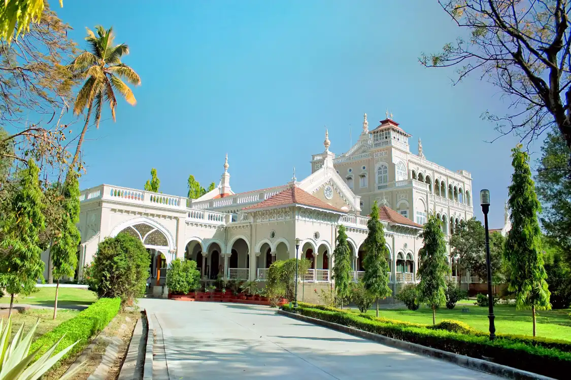 Hotels near Aga Khan Palace