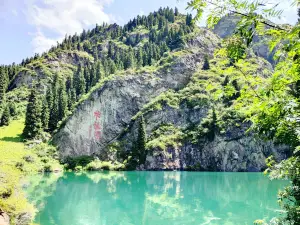 East Xiaotianchi