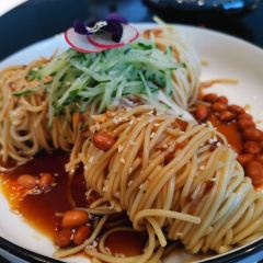 芳华怀旧餐厅(财富广场店) User Photo
