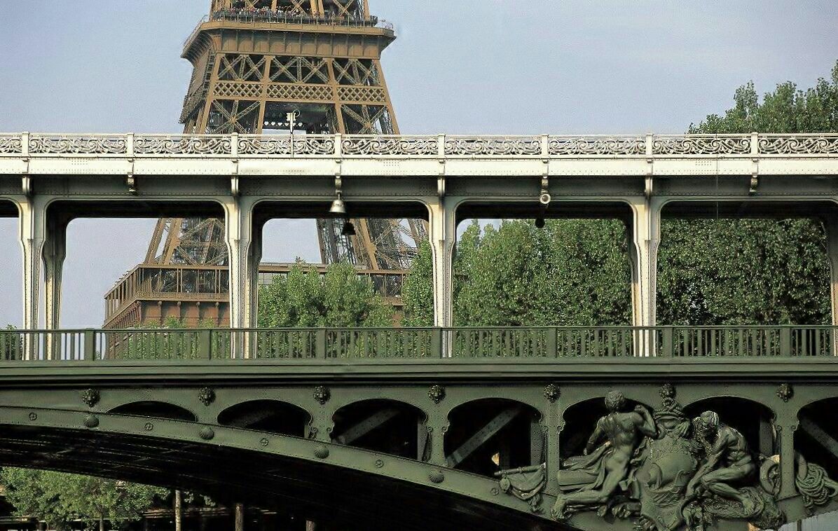 Pont De Bir Hakeim Travel Guidebook Must Visit Attractions In Paris Pont De Bir Hakeim Nearby Recommendation Trip Com