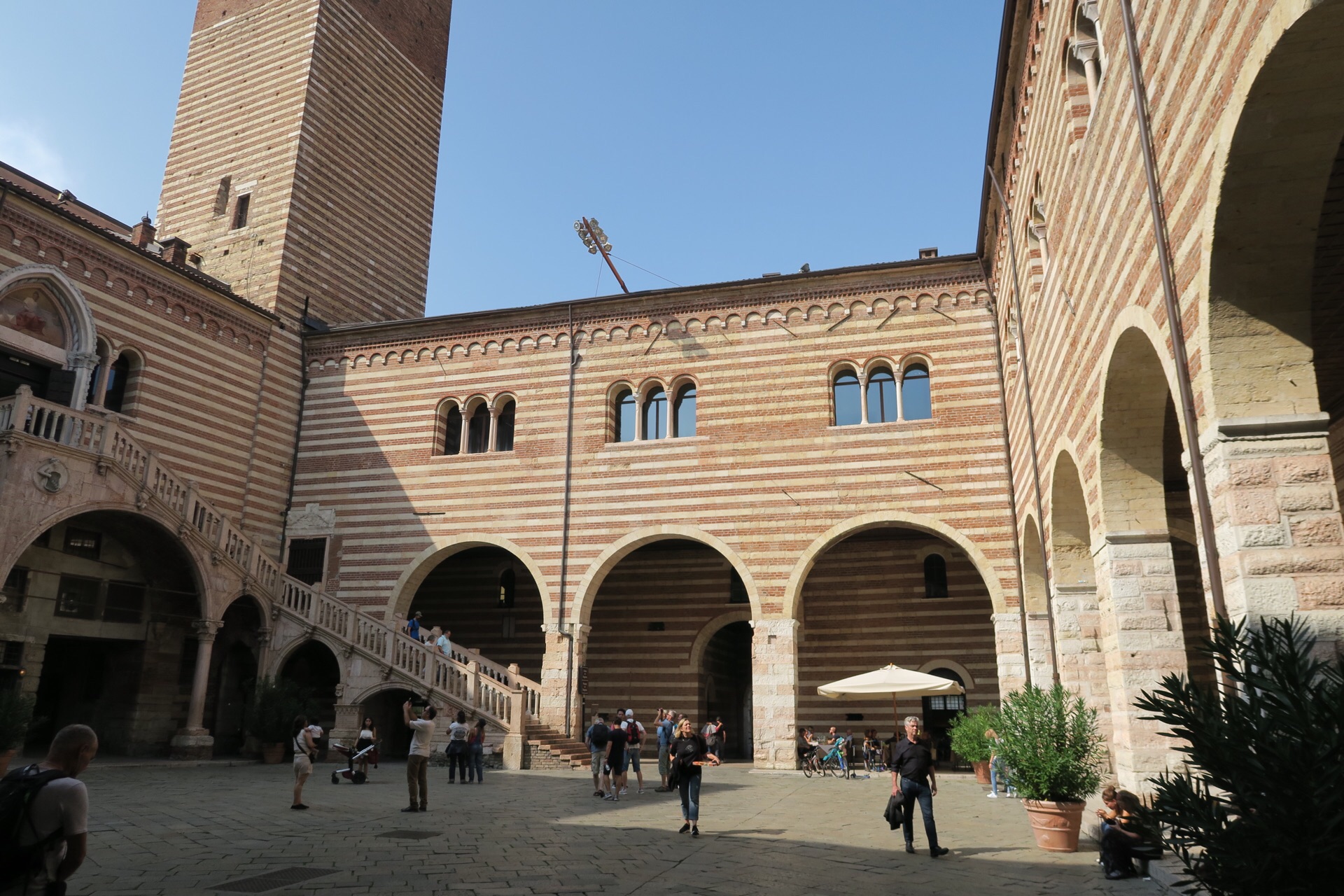 Torre Dei Lamberti Travel Guidebook Must Visit Attractions In Verona Torre Dei Lamberti Nearby Recommendation Trip Com