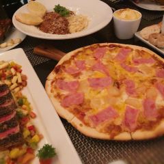 Livv Pattaya Finest Food & Drinks User Photo