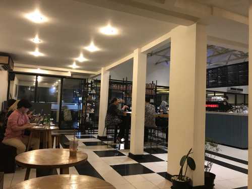 Anomali Coffee Menteng