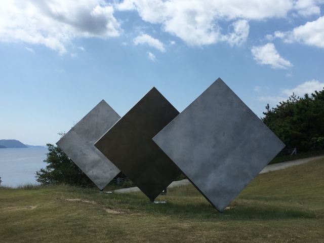 地中美術館