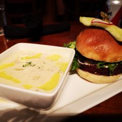 Truffle Pigs Bistro & Lodge 여행 사진