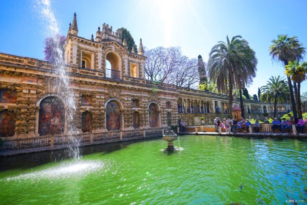 Istana Alcázar Kerajaan Sevilla