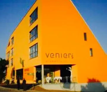 Venier's Elements Lounge