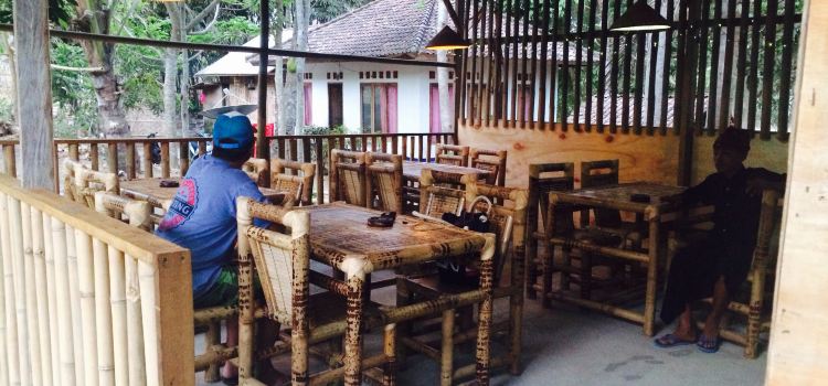 Tomato Cafe & Restaurant