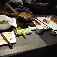 Jiang Tai WuEr (HuanQiu JinRong ZhongXin Restaurant) 여행 사진
