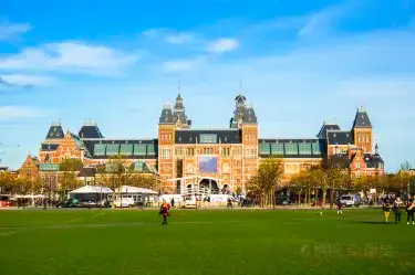 Museum Square
