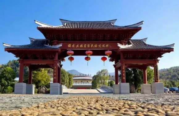 永定土樓瑞源門客棧