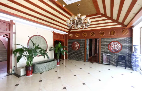 平武龍滙商務酒店（平武汽車站店）