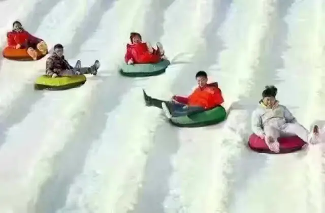 Snow Tubing in Tangshan
