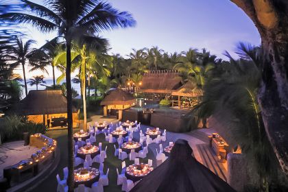 SIRENA SEAFOOD RESTAURANT & CLIFFTOP BAR