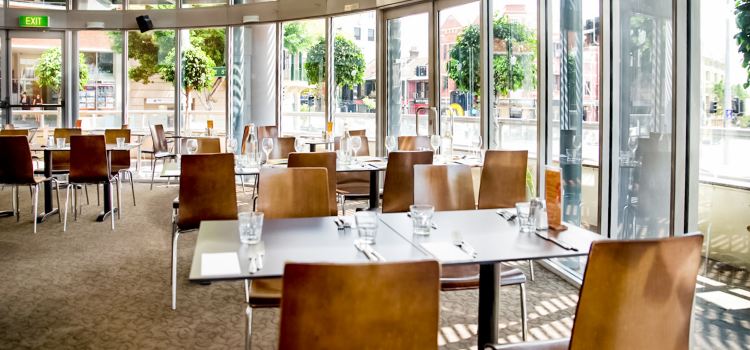 The Little Snail Restaurant & Bar