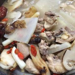 松茸石锅鸡 User Photo