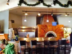 Pazzo! Woodfired Pizza