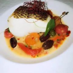 Maxim's DE PARIS User Photo