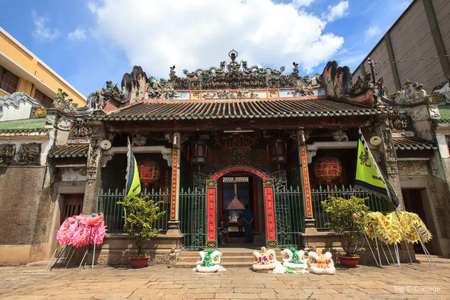 Ba Thien Hau Temple