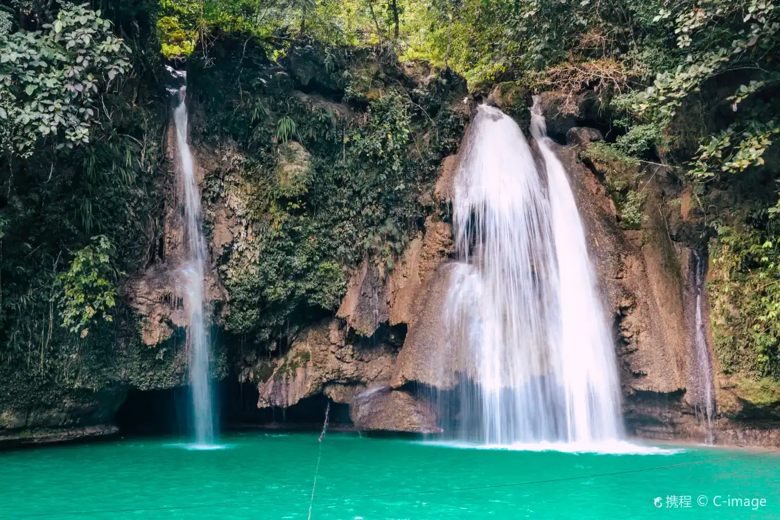 Hotels near Kawasan Falls