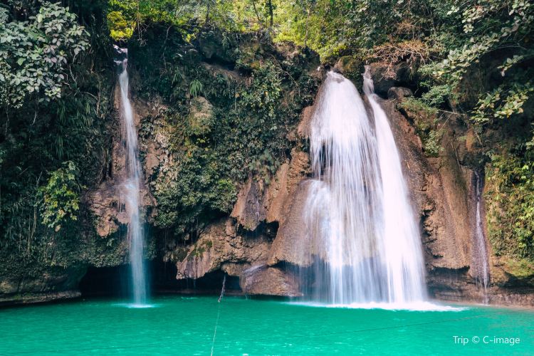 Kawasan Falls