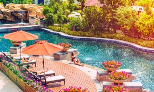 The Ronghe Xinyuan Hot Springs at Arcadia Seaside Holiday Hotel