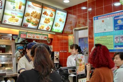 德克士(平川店)