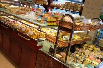 利鸣烘焙(桥下店)