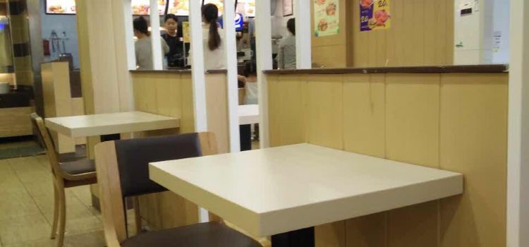 华莱士·全鸡汉堡(汉川福星粤客隆店)