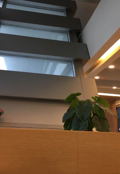 DE KE SHI ZHAN NEI HOU CHE SHI DIAN