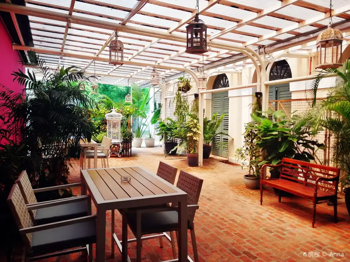 Hotels near Suffolk House Restaurant