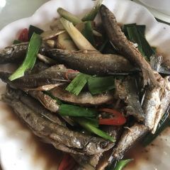 春燕饭店(夫妻树下木桥店) User Photo