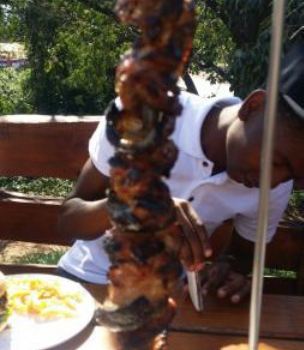 Gholovan Pub & Grill