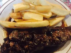 Freddie's Bar-b-q Steak House