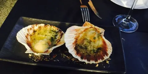 D4 Cafe Restaurant & Winebar