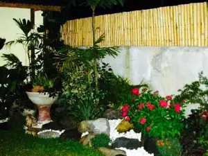 Casa De Sikatuna Garden Restaurant