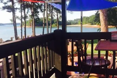 Pig Tales on Lake Lanier in Hall County