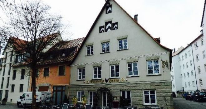 Schwarze Henne