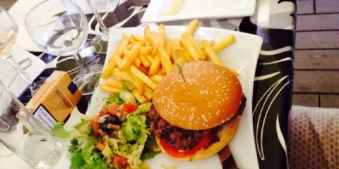 8ème Avenue Brasserie